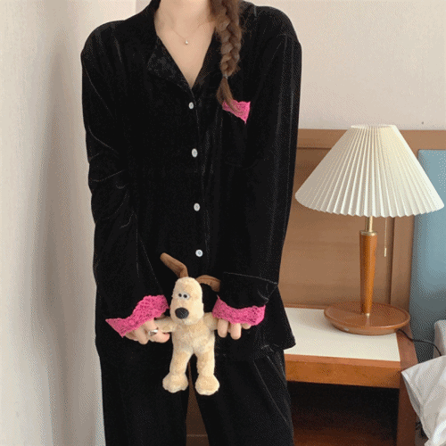 블랙 핑크 레이스 벨벳 극세사 수면 잠옷 세트 (1color)