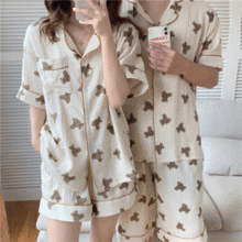 [커플] 모모 테디베어 곰돌이 요루면 카라 반팔 잠옷 세트 (1color)